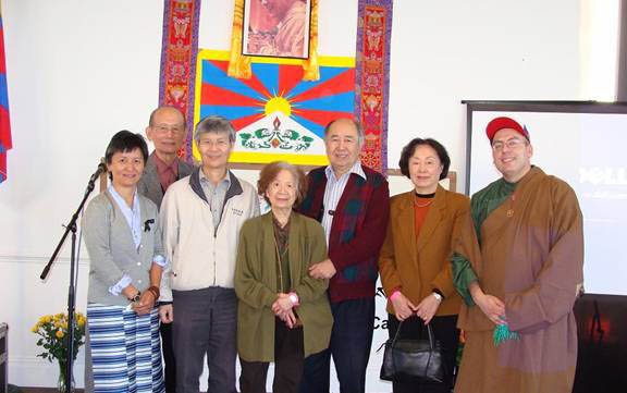 Tibetans and Formosans at Tibet Day 2008